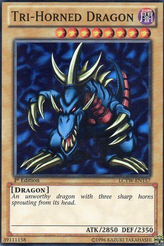 Dragón de tres cuernos [LCYW-EN157] Súper raro 
